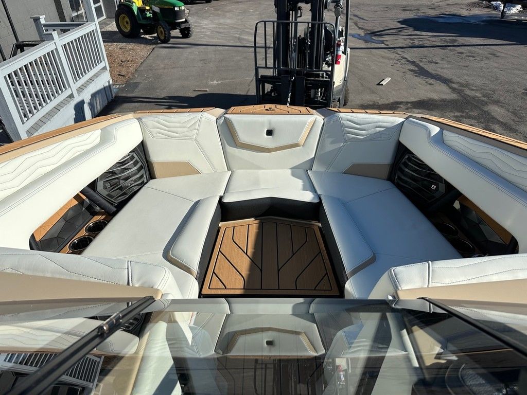 2025 Nautique Super Air Nautique G23