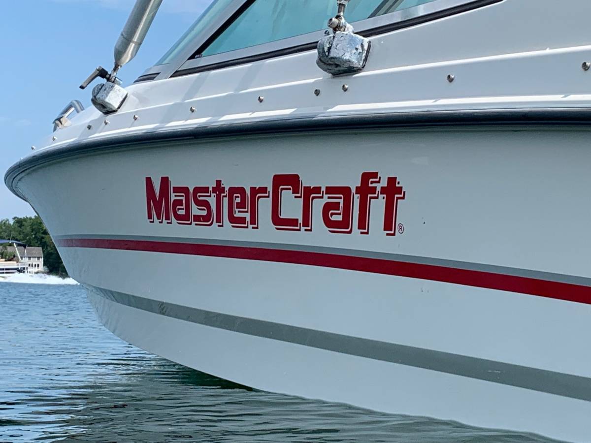 1995 Mastercraft Maristar 225 VRS with Corvette LT1