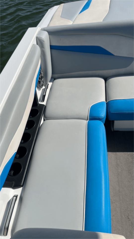 2023 Axis T220