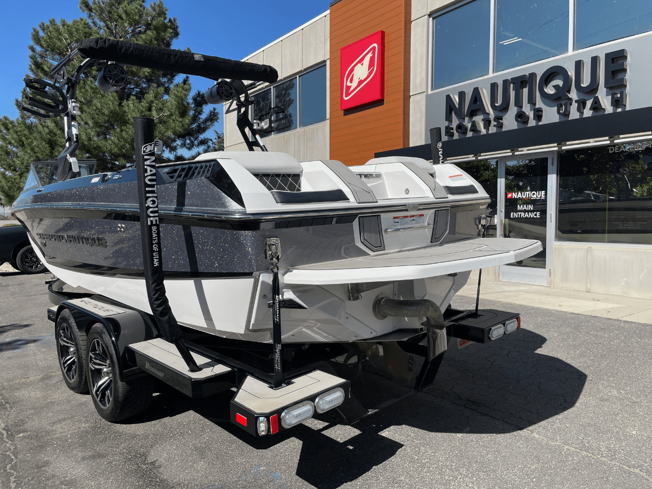 2019 NAUTIQUE GS24 W/XR7 550HP SUPERCHARGED POWER PLANT
