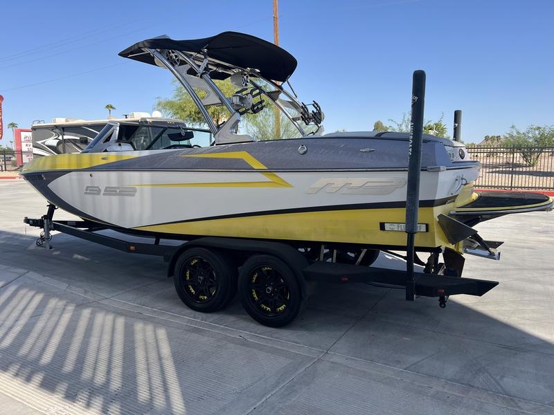 2015 MB Sports B52 23