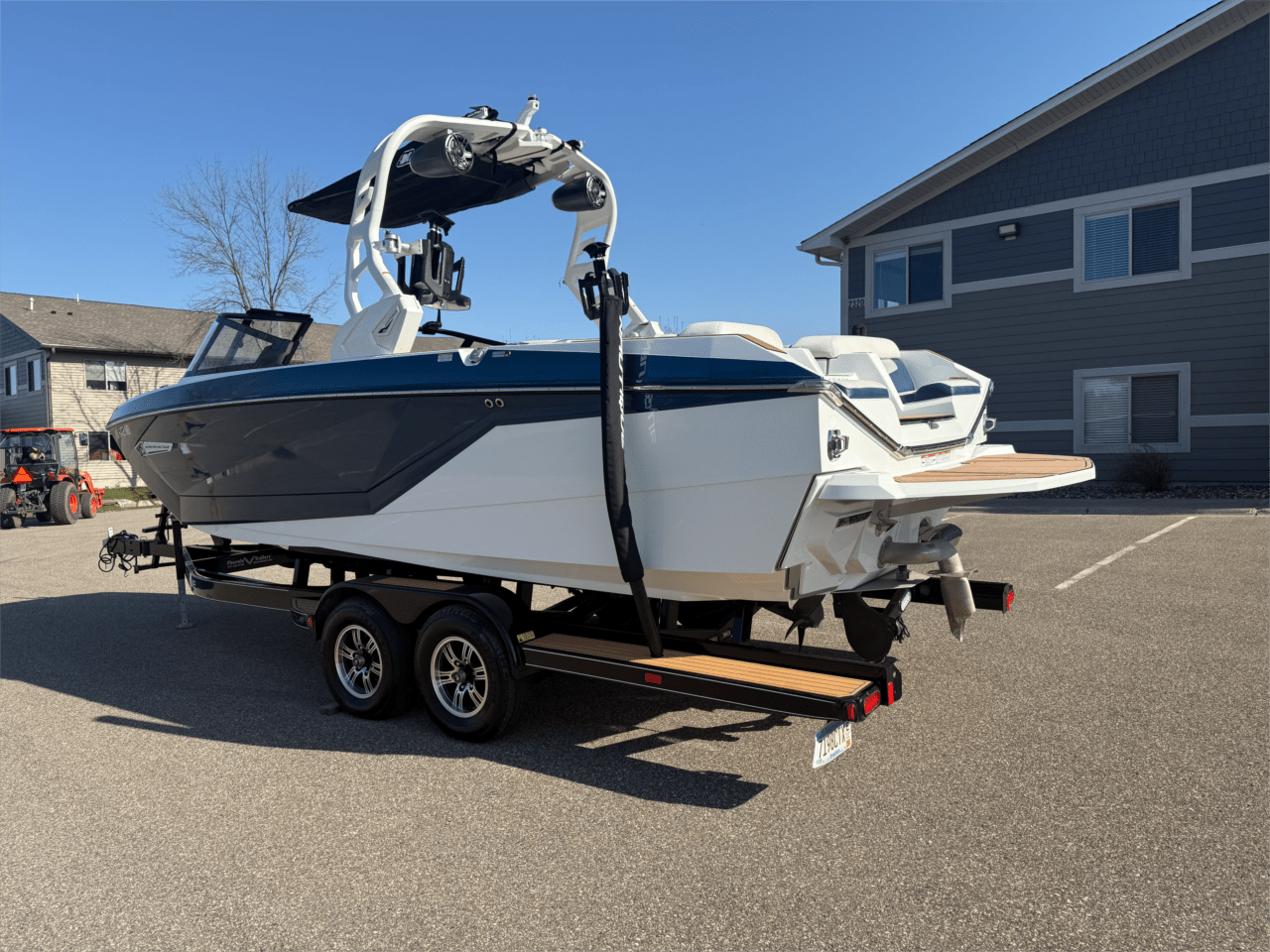 2021 Nautique G23 – Loaded – Spotless