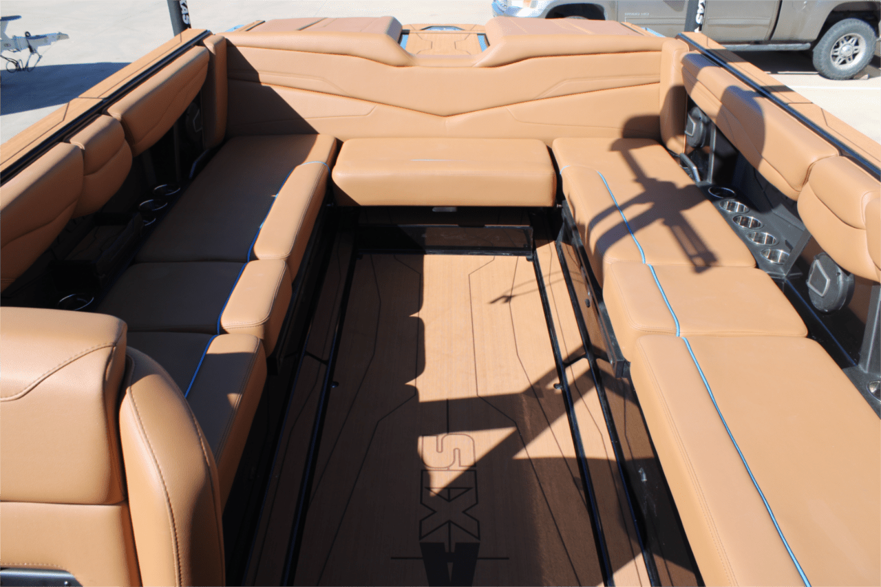 2025 Axis T250
