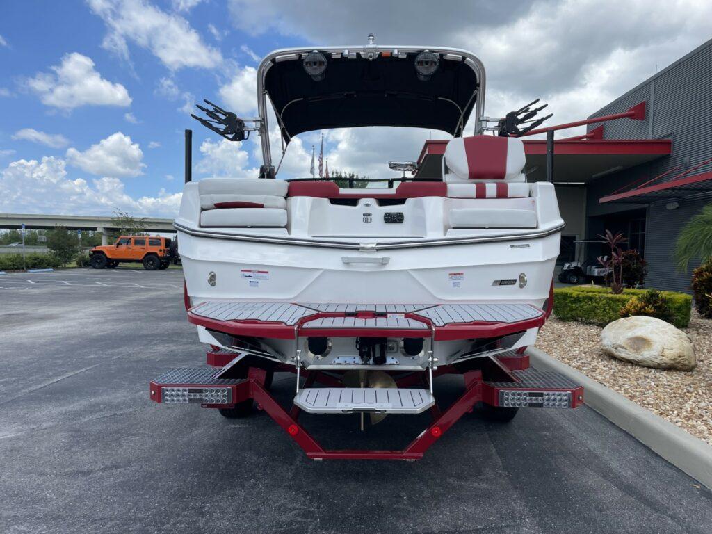 2023 MasterCraft XT22