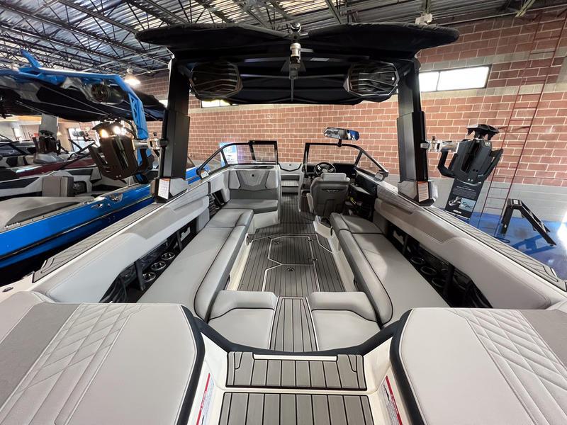 New 2023 Nautique G25