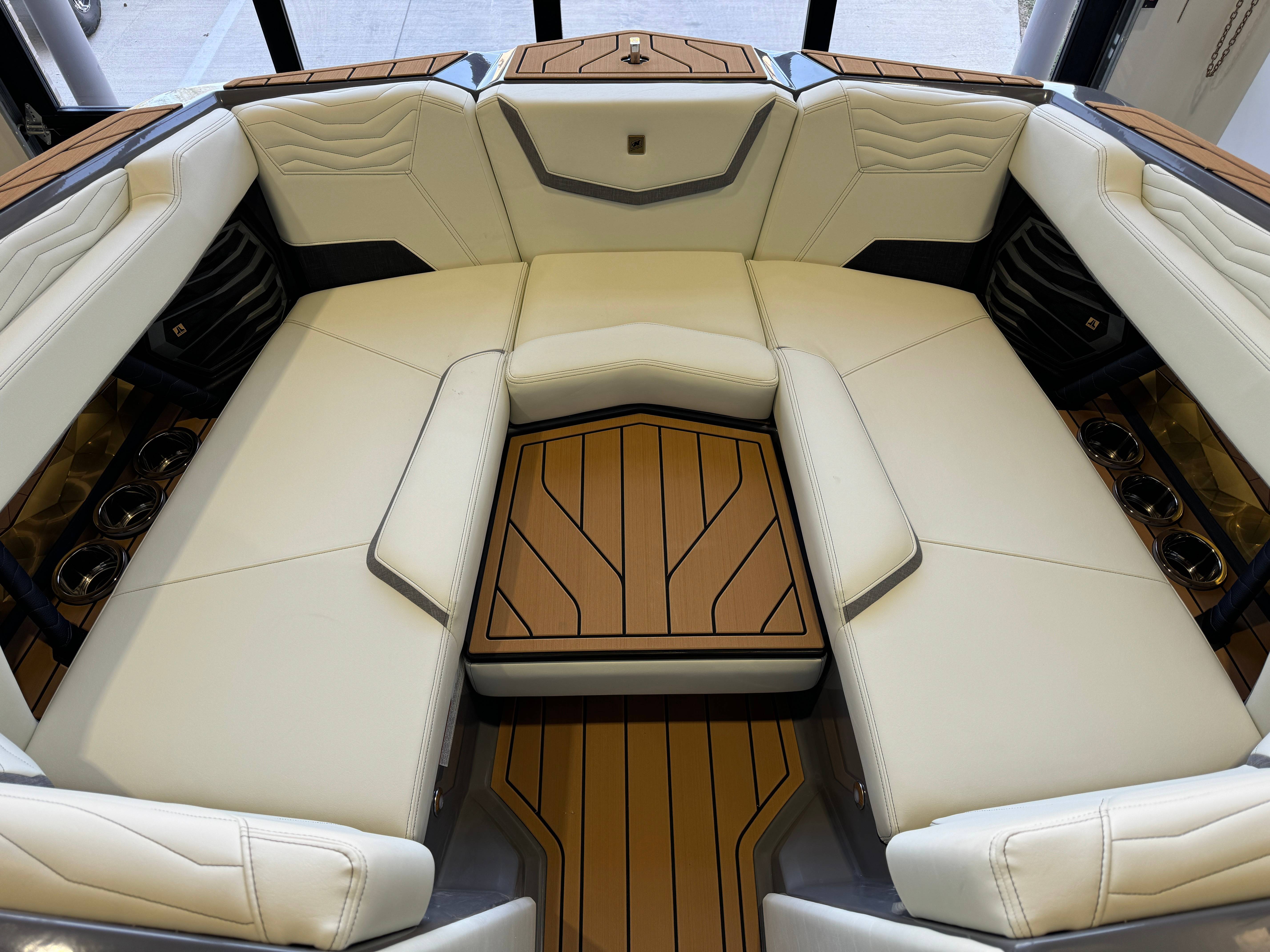 2025 Nautique Super Air Nautique G23