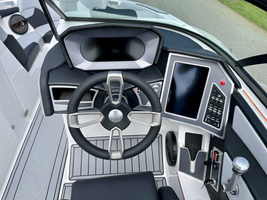 2024 MasterCraft XT22T