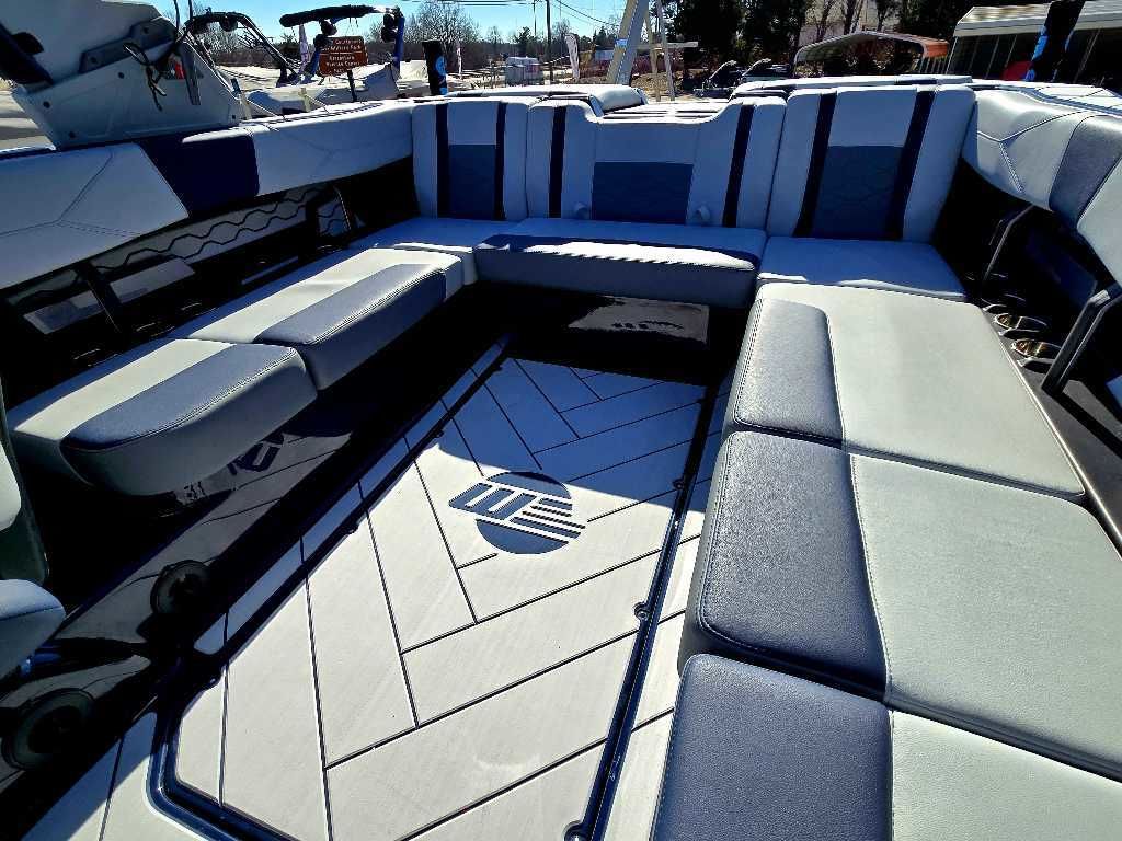 2025 Malibu Boats Wakesetter 23 LSV