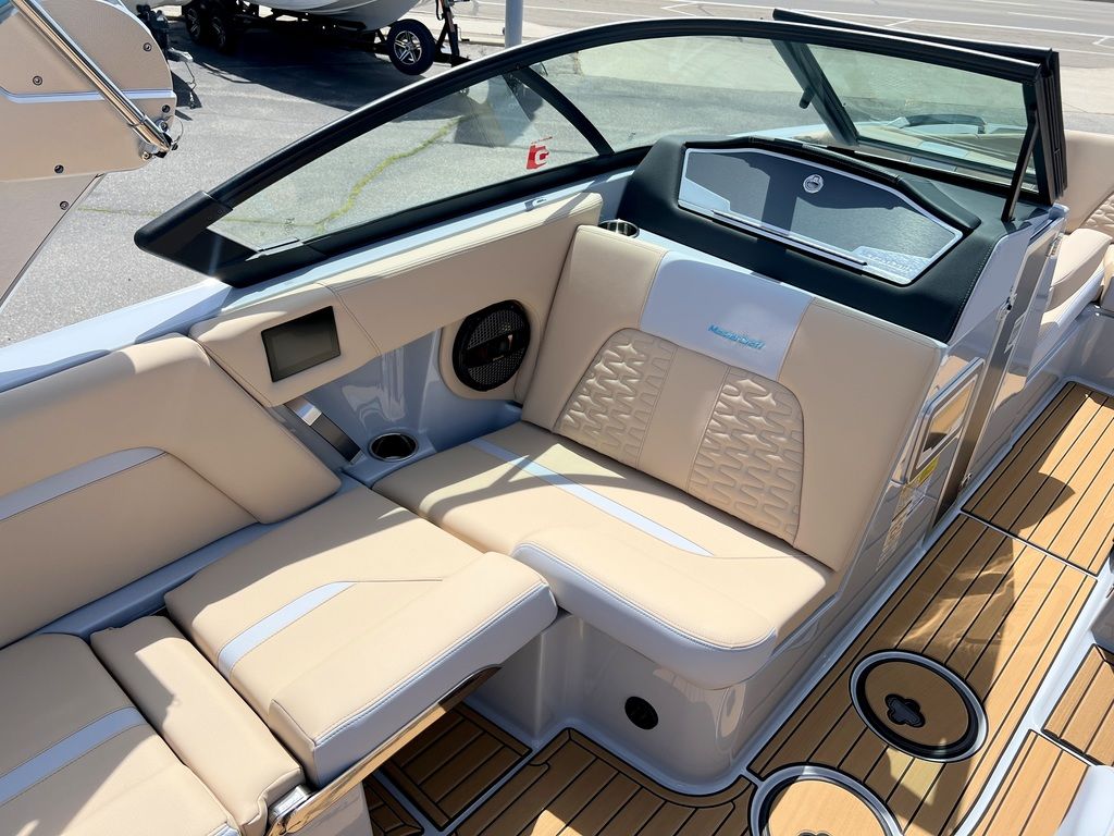 2023 MasterCraft X24