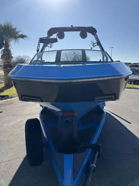 2025 Axis T235