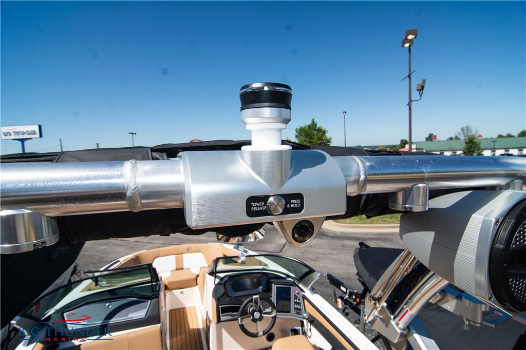 2023 MasterCraft X24