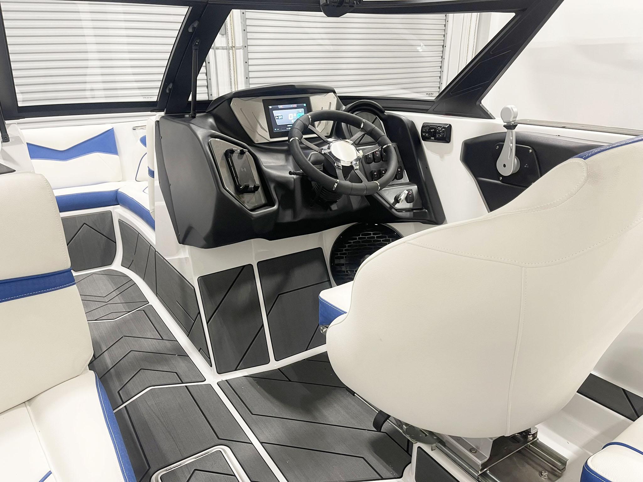 2025 Supreme S220