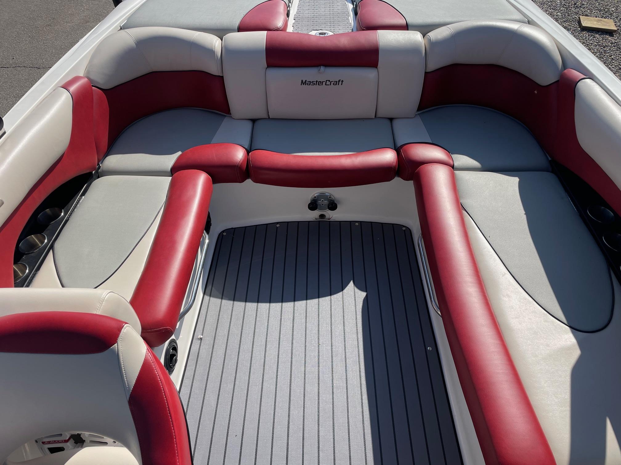 boat.Title