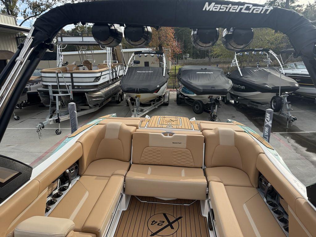 2022 MasterCraft X24