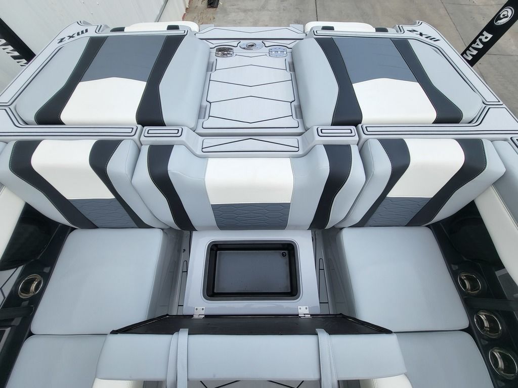 2025 Malibu Boats 22 MXZ