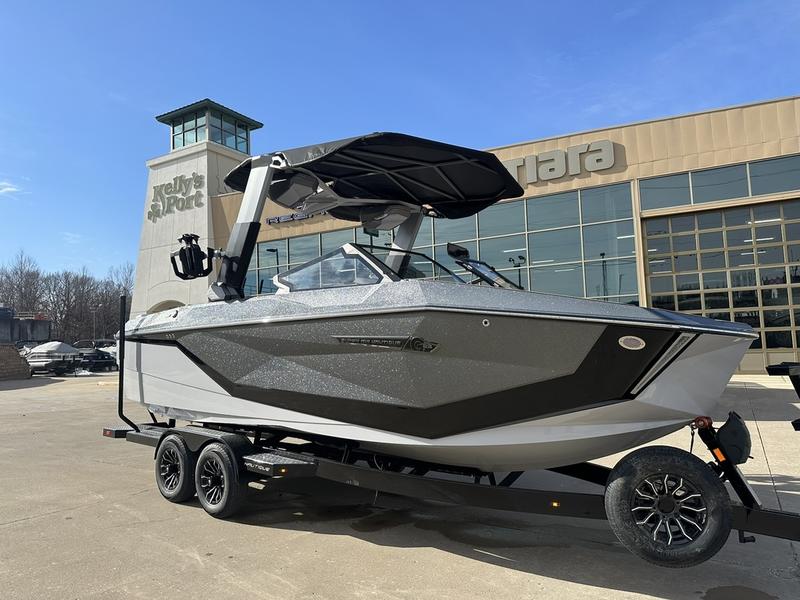 boat.Title