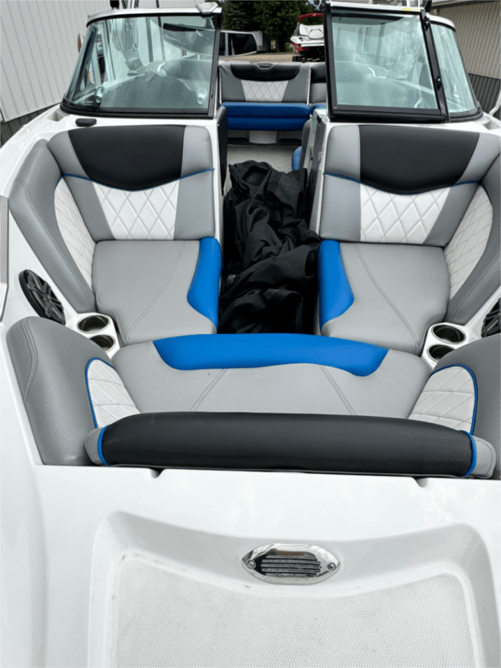 2015 Mastercraft X30 – Very Clean!