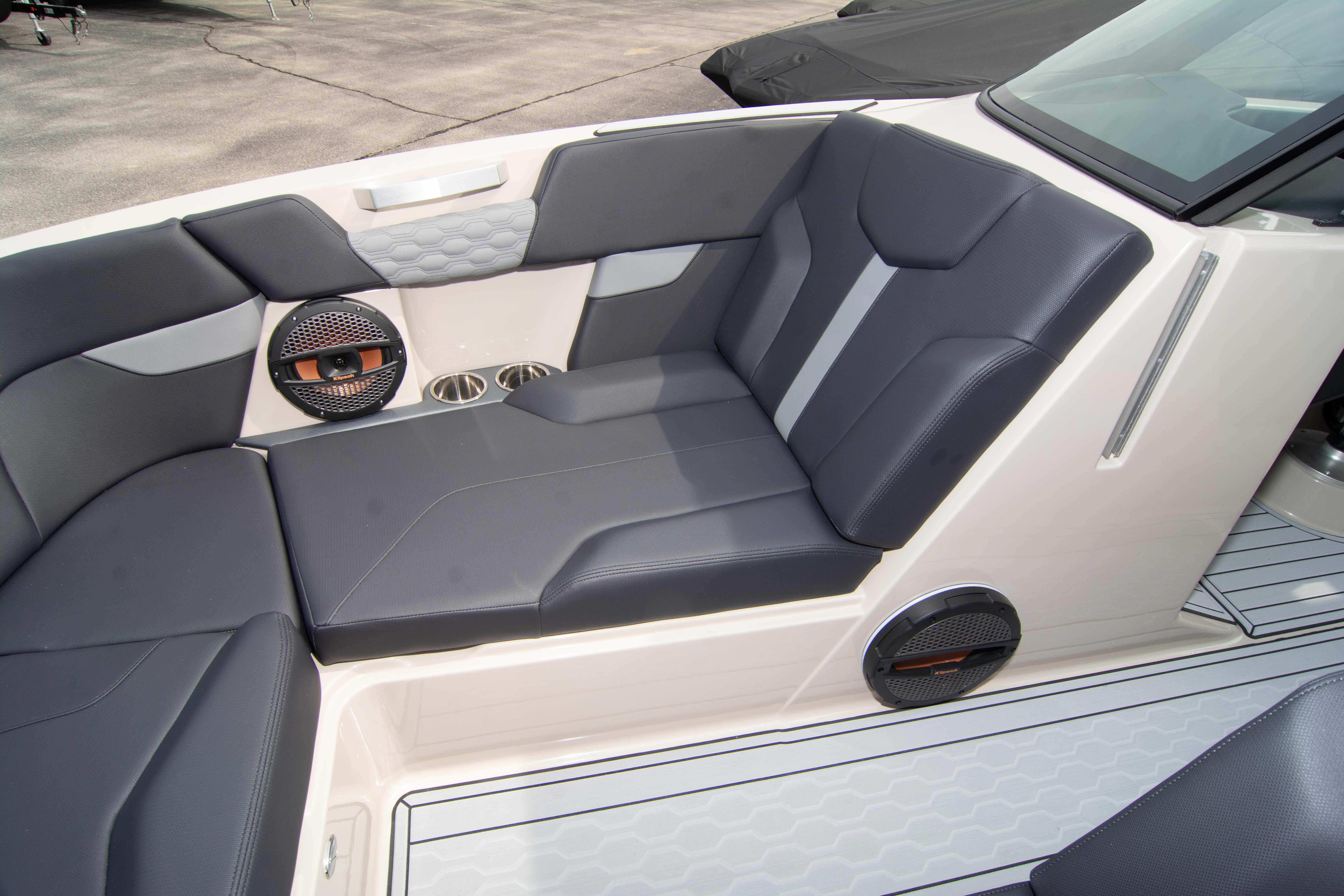 2025 MasterCraft XT24