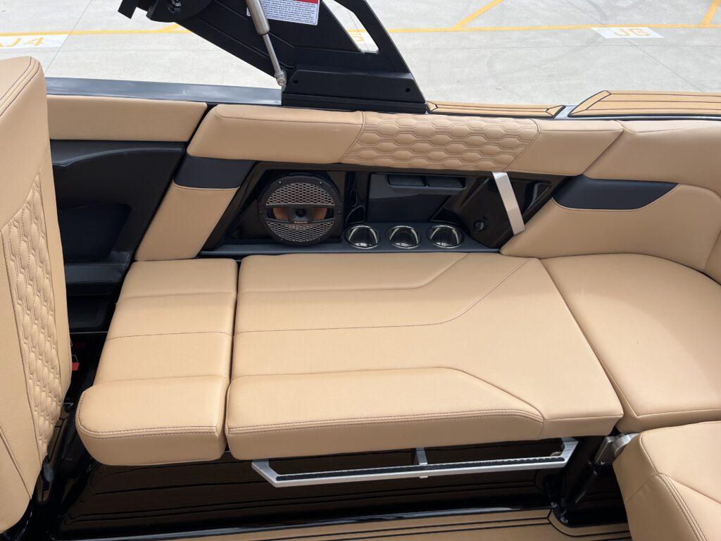 2025 MasterCraft XT22