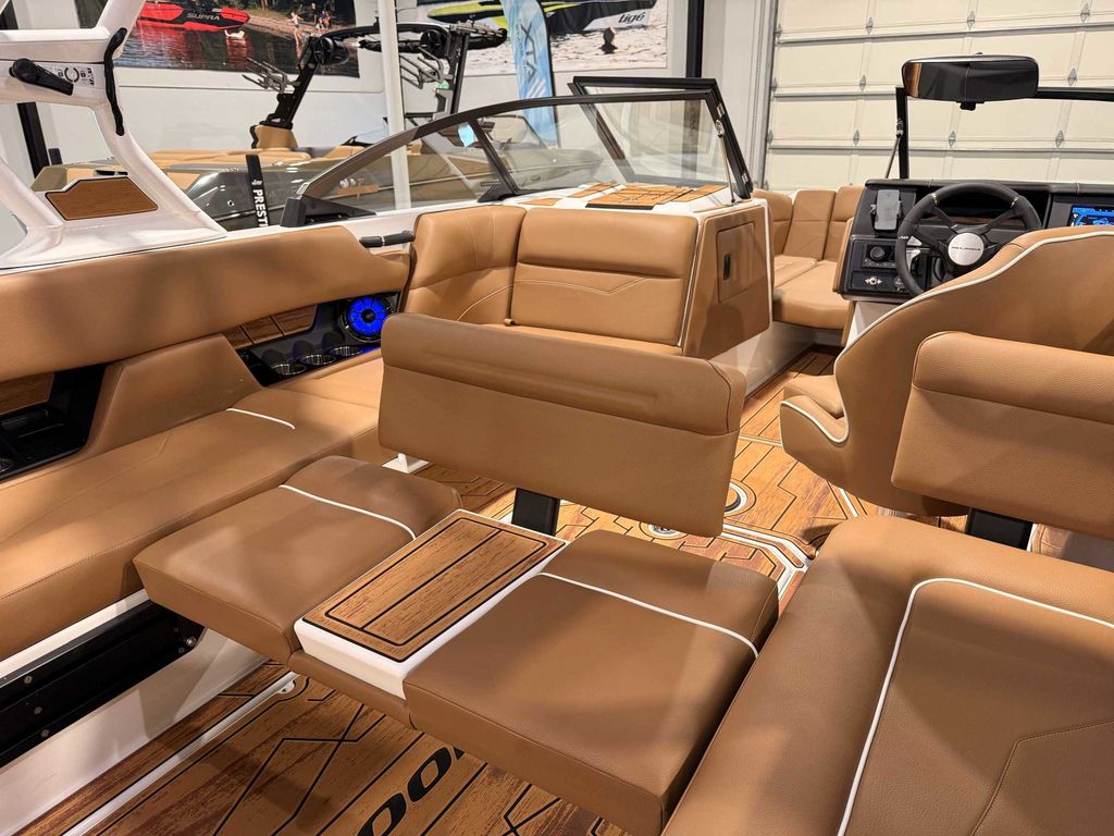 2025 MOOMBA Mojo