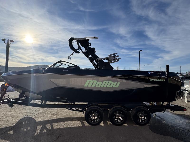 2025 Malibu 25 LSV