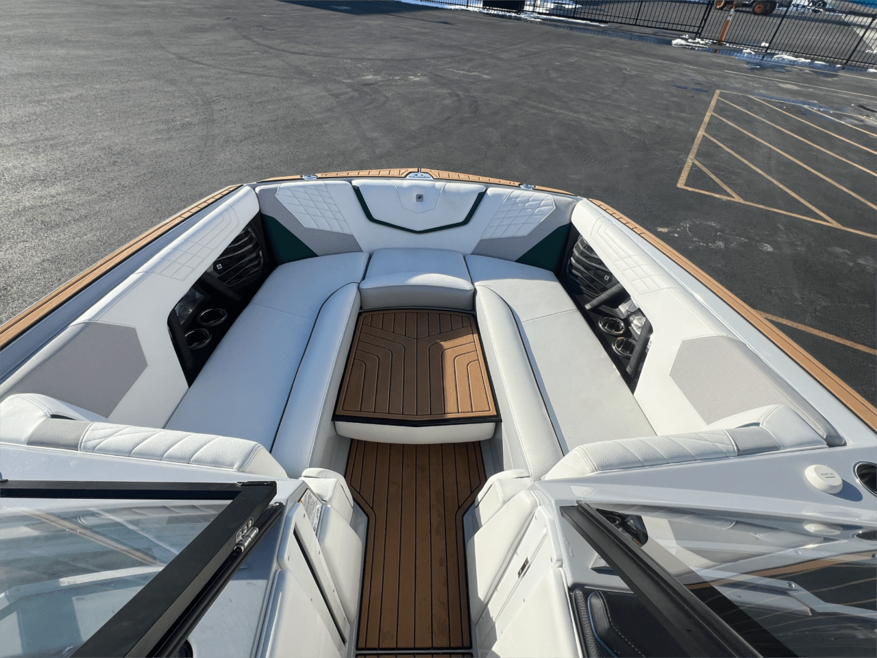 2024 Nautique G25