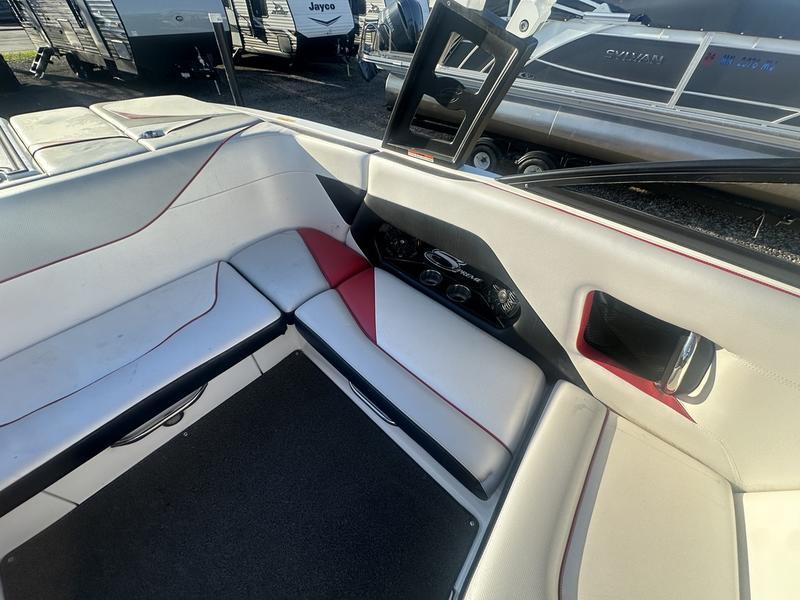 2015 Supreme S226 308 Hours
