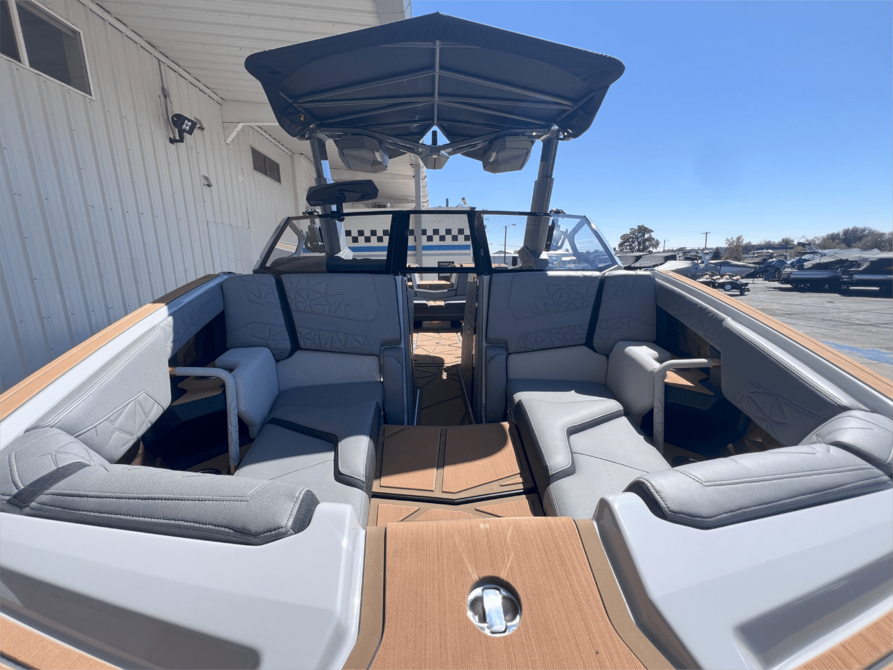 2025 Nautique Paragon G23