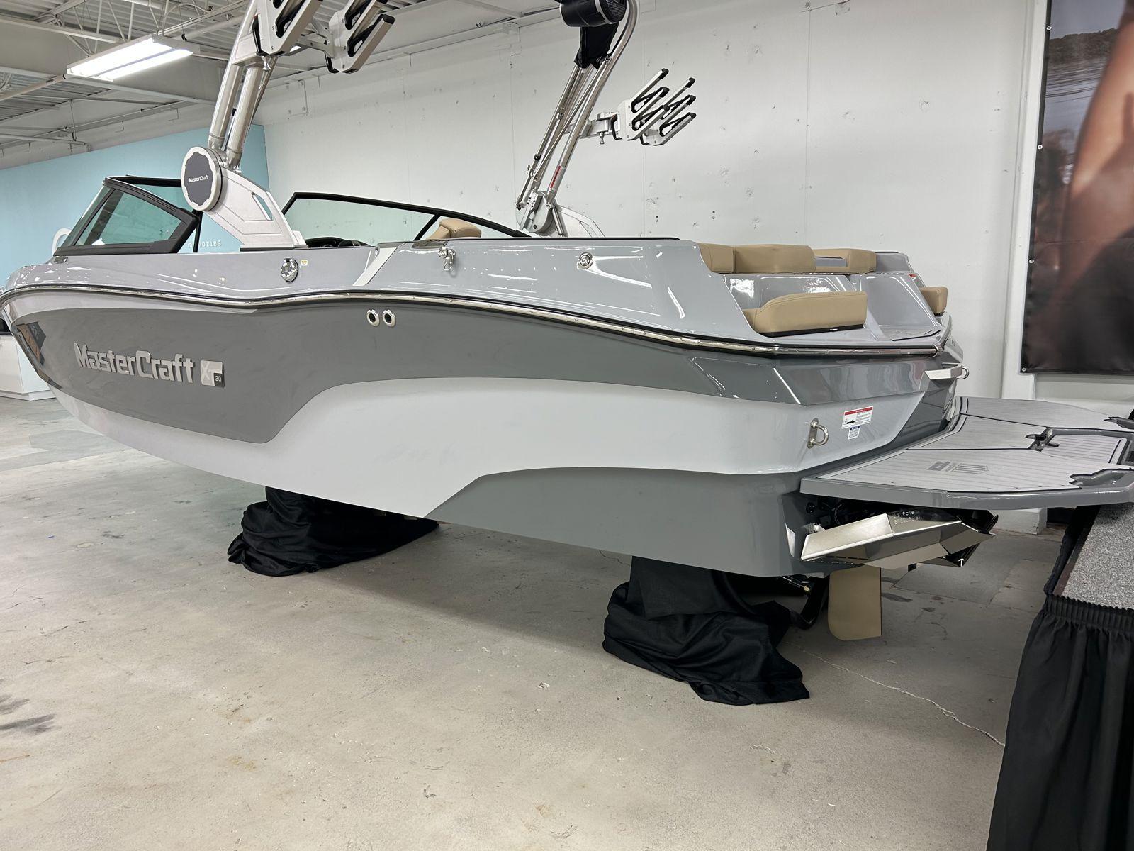 2024 MasterCraft XT20