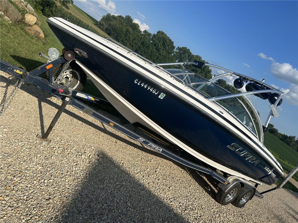 2005 Supra Launch 24 SSV