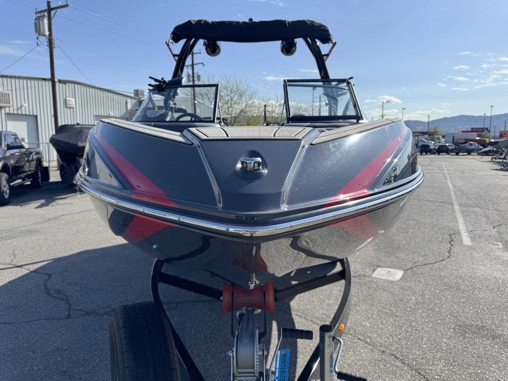 2021 MOOMBA Craz