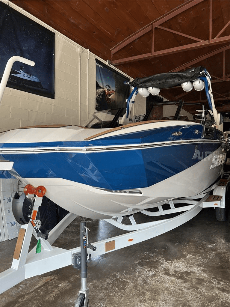 boat.Title