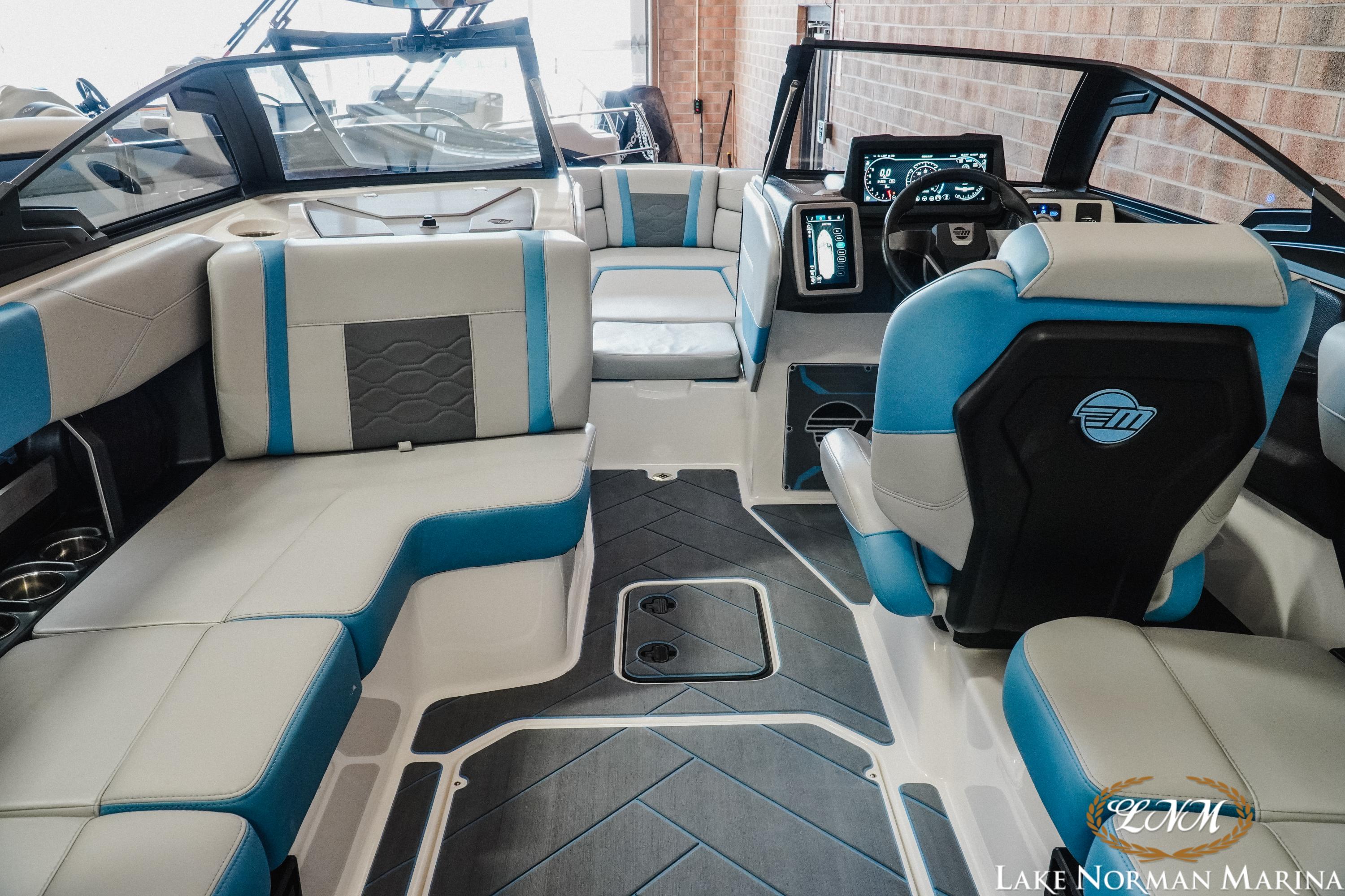 2024 Malibu 23 LSV