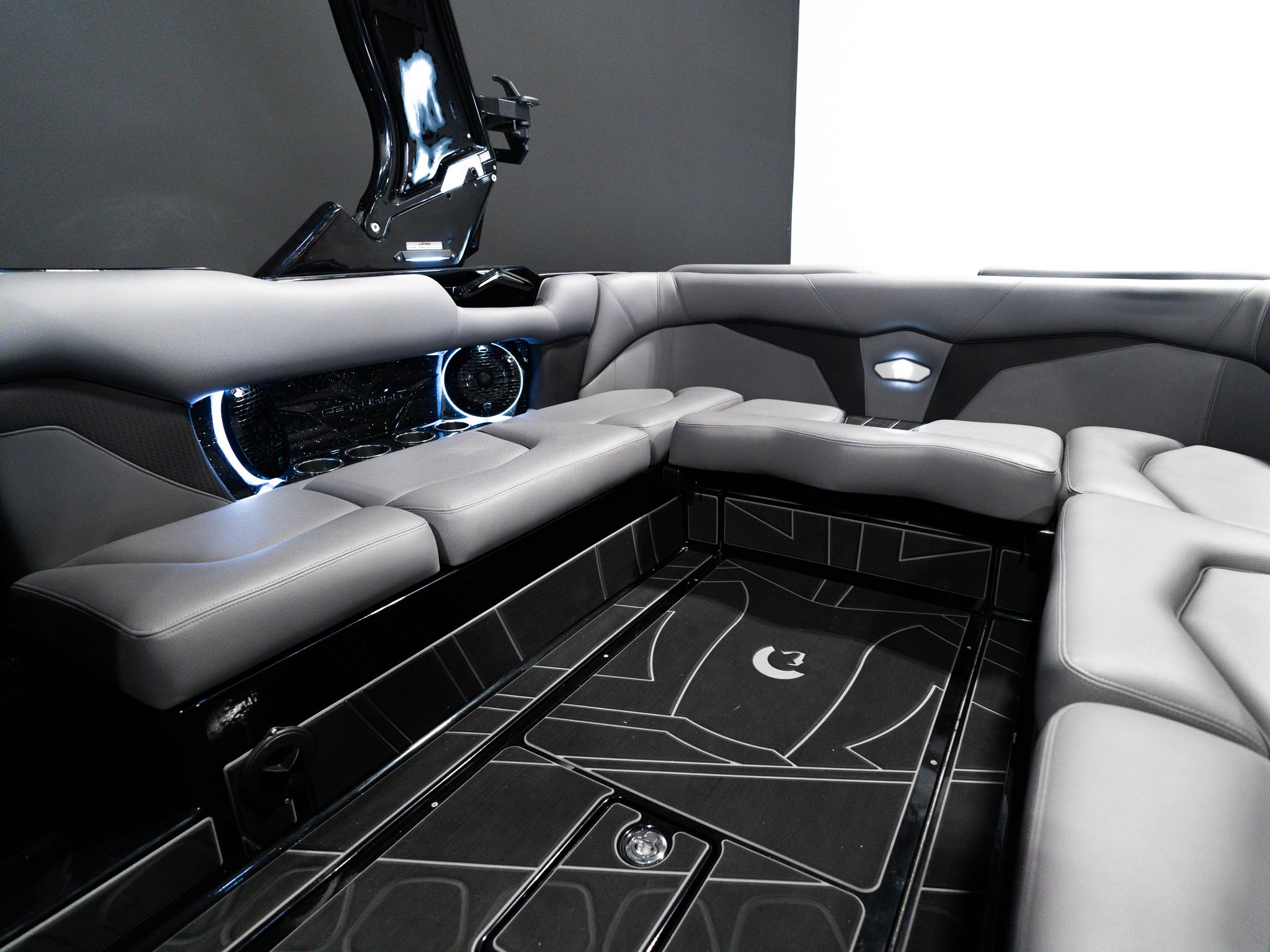 2025 Centurion Fe23 – Black / Black Flake