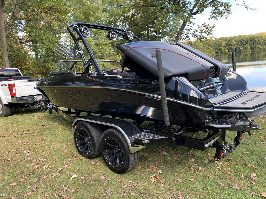boat.Title