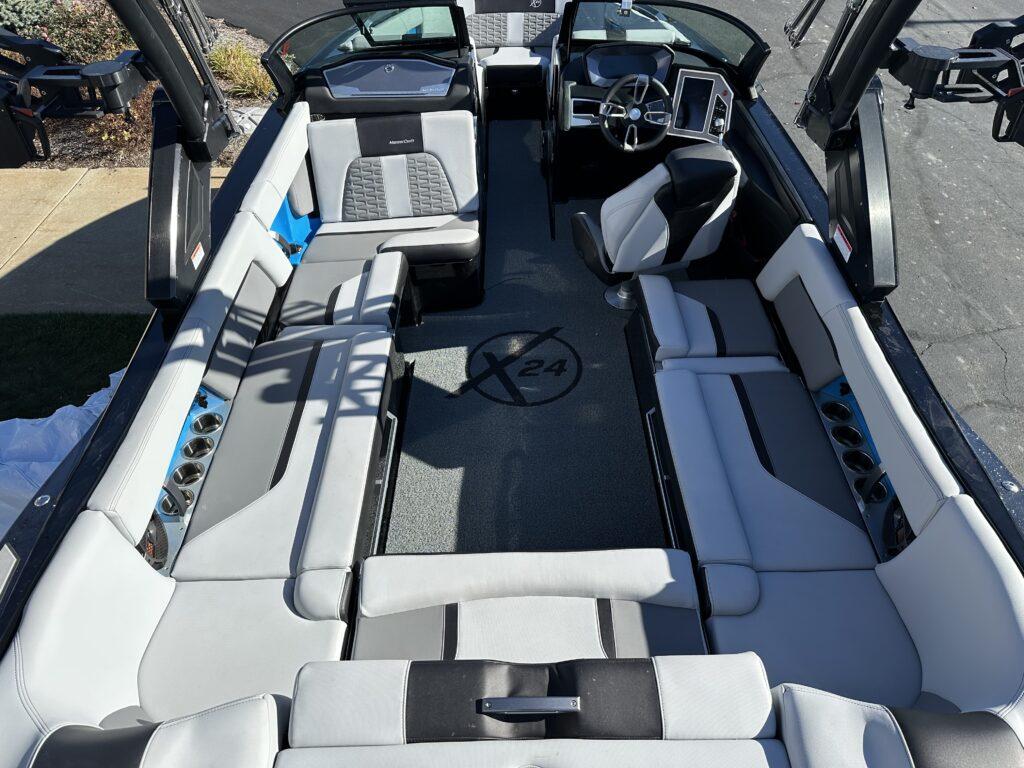 2022 MasterCraft X24
