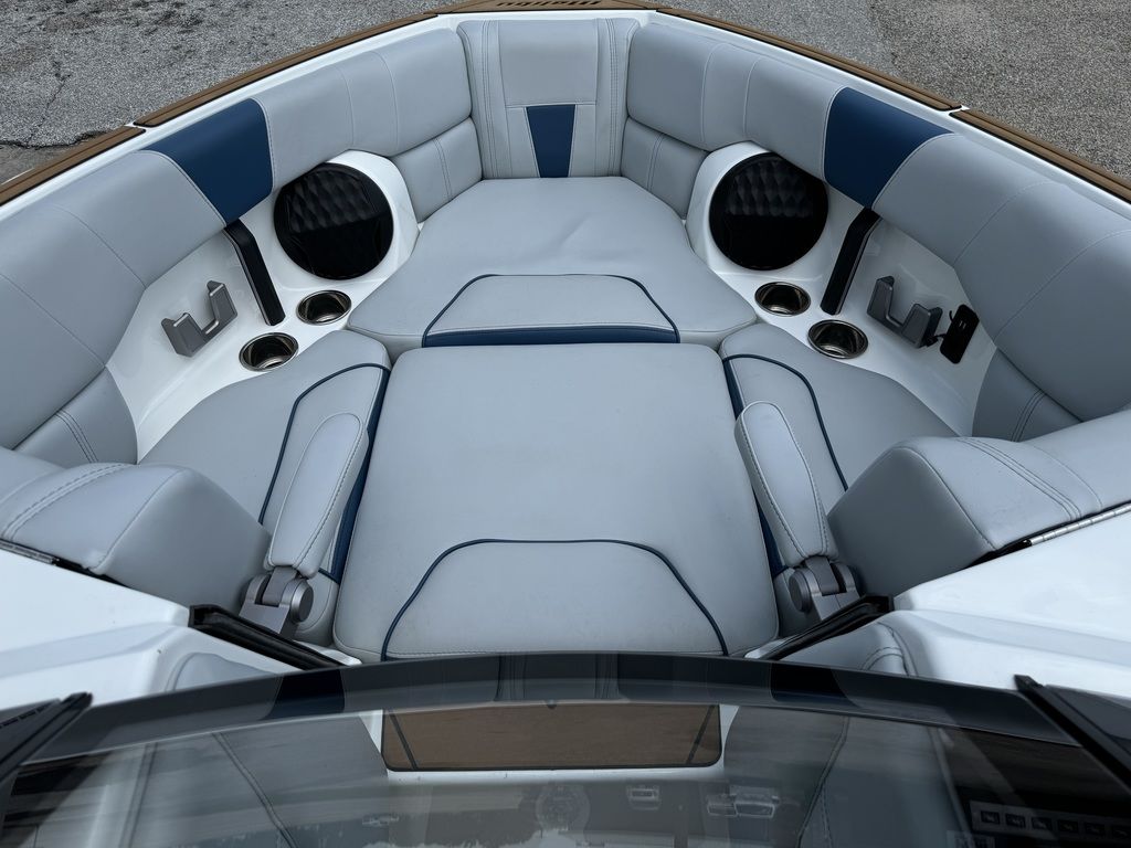 2022 malibu boats 23-LSV