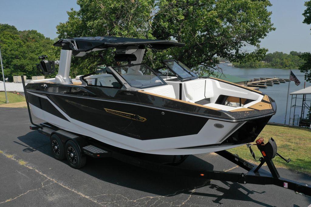 2025 Nautique G23
