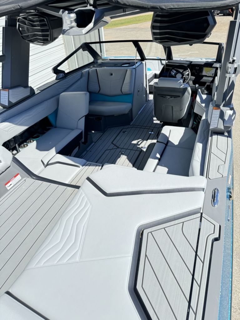 2025 Nautique Super Air Nautique G23