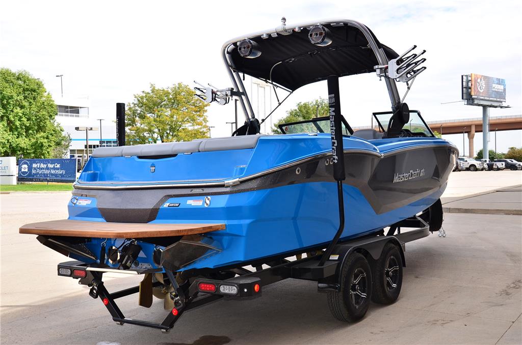 2022 MasterCraft NXT24 – ONE OWNER, LOW HOURS, SURFSTAR!