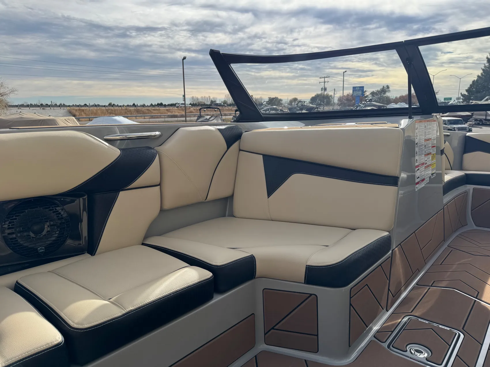 2025 Supreme S220