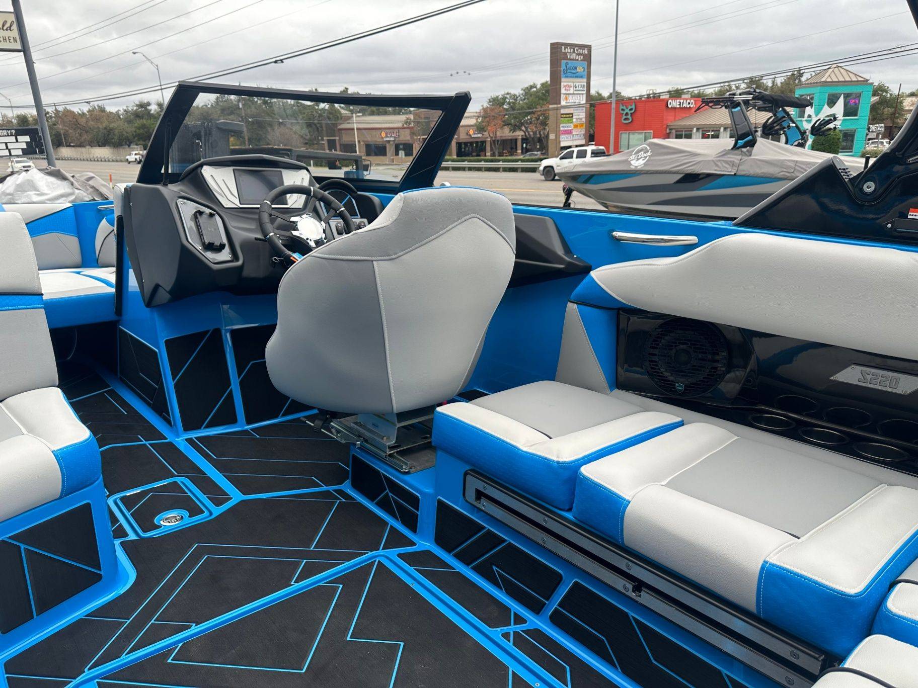 2024 Supreme S220