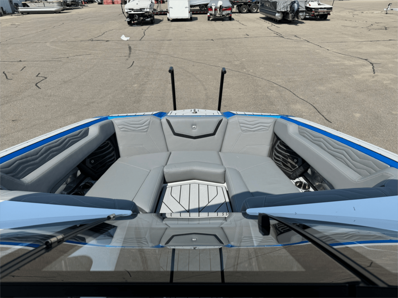 2025 Nautique G23