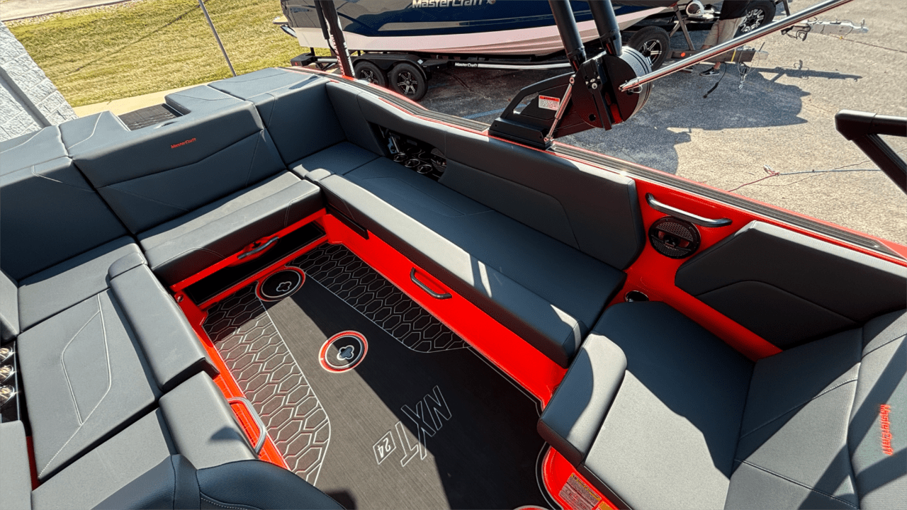 2025 MasterCraft NXT24