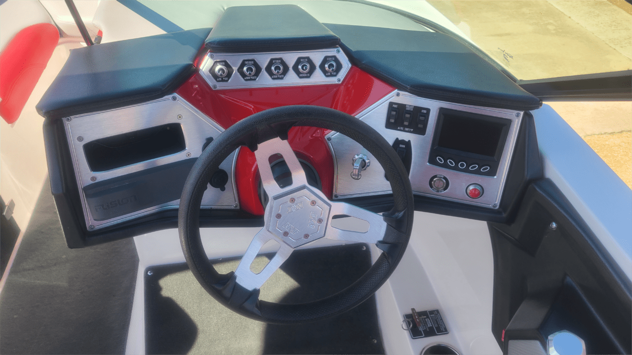 2016 MasterCraft NXT22