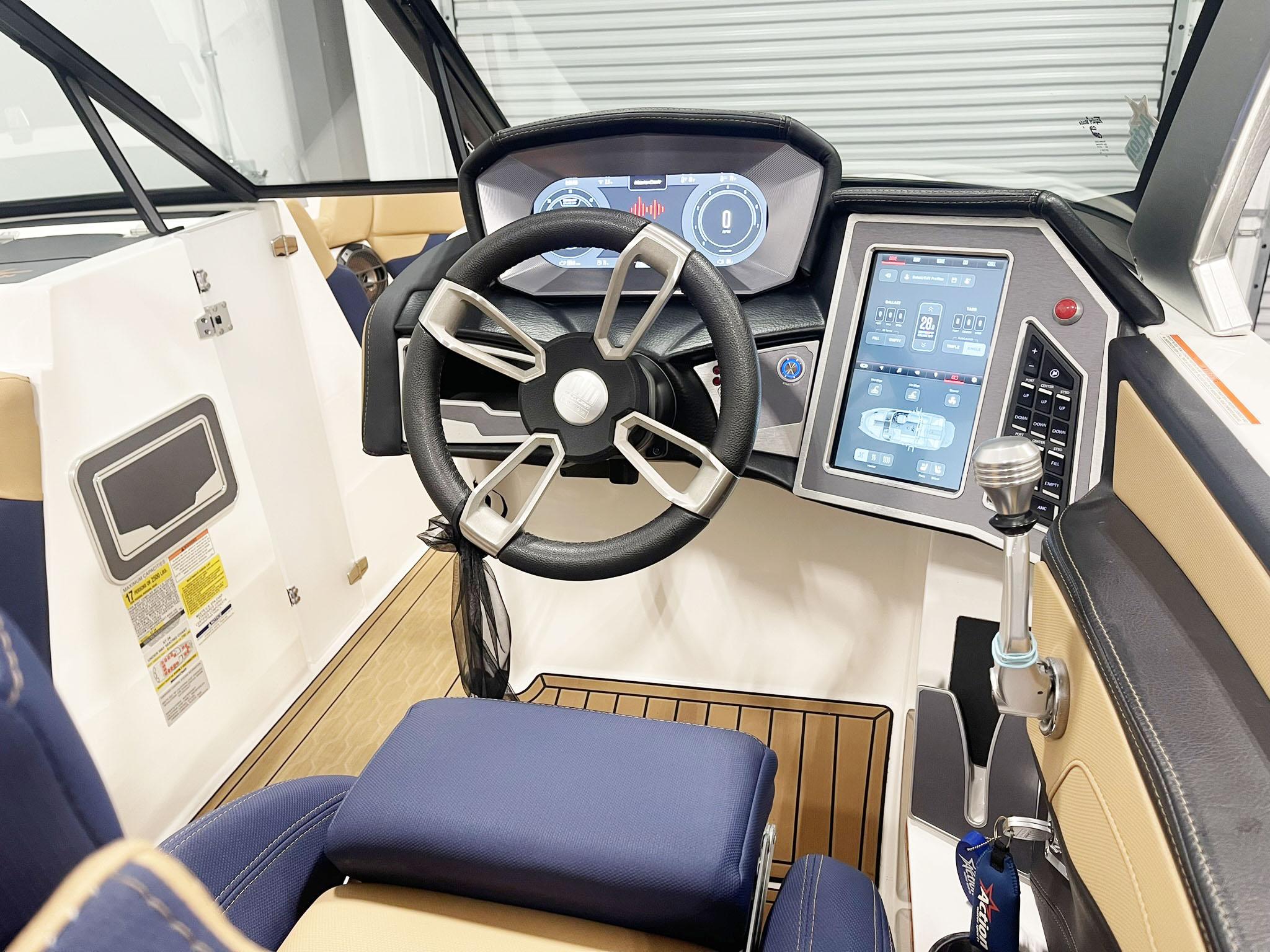 2022 Mastercraft XT 24
