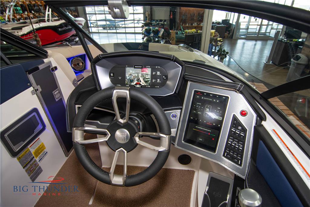 2022 MasterCraft X24