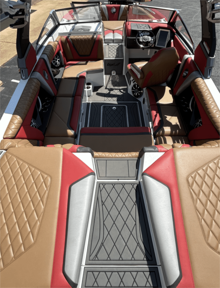 boat.Title