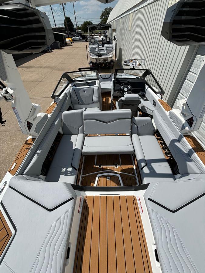 2025 Super Air Nautique G23
