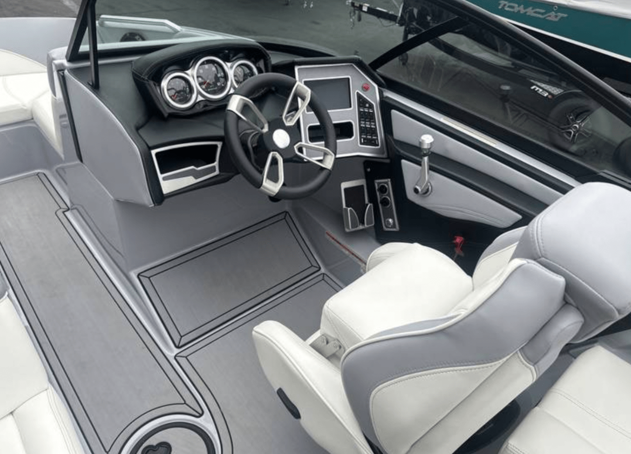 2022 MasterCraft XT20